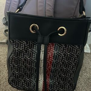 Tommy Hilfiger Cross- Strap Shoulder Bag